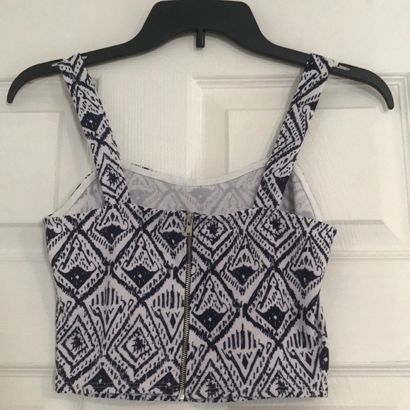 Crop top⭐️ - Picture 2 of 4